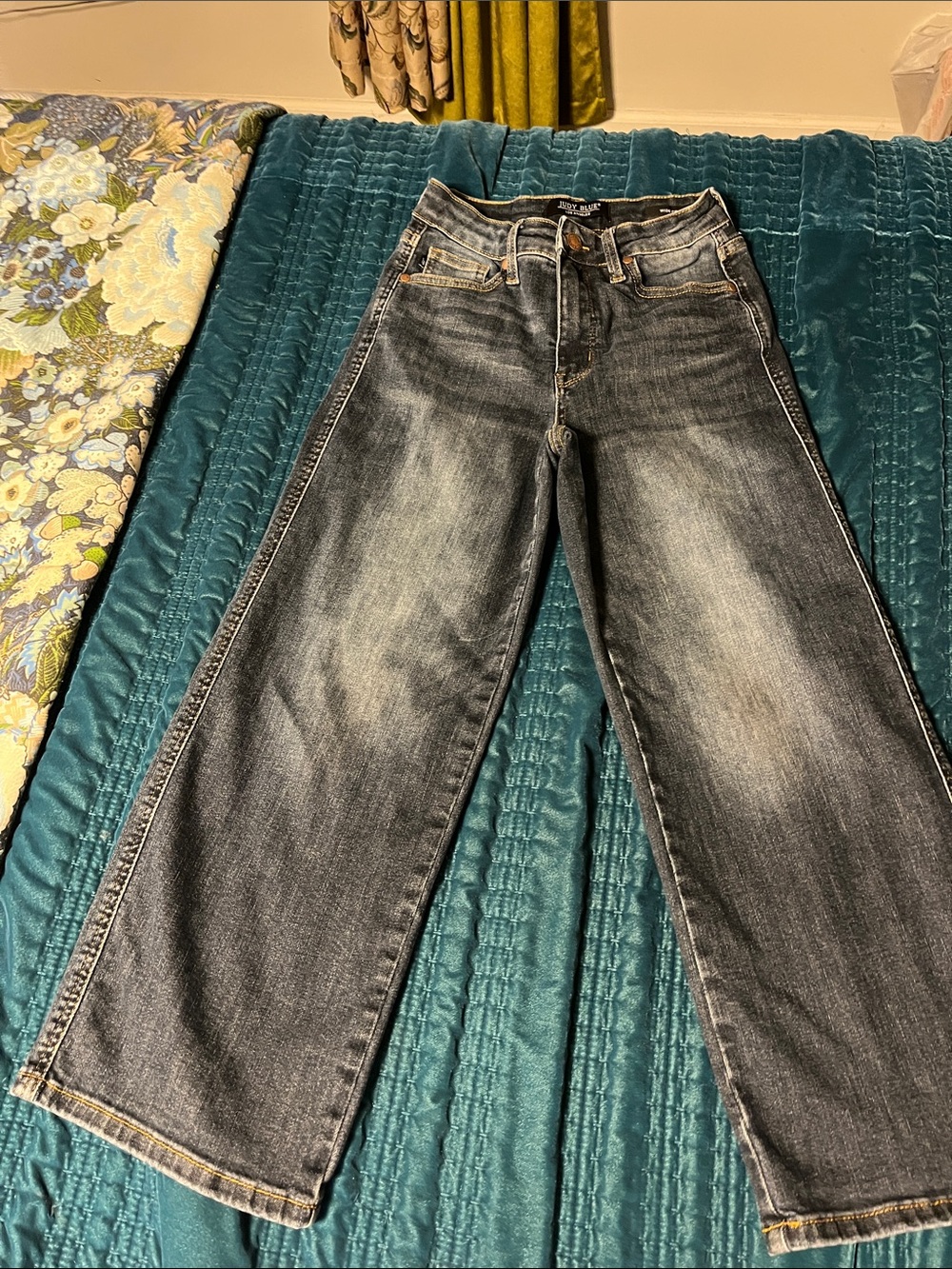 Judy Blue Washed Black crop Wide Leg Jeans